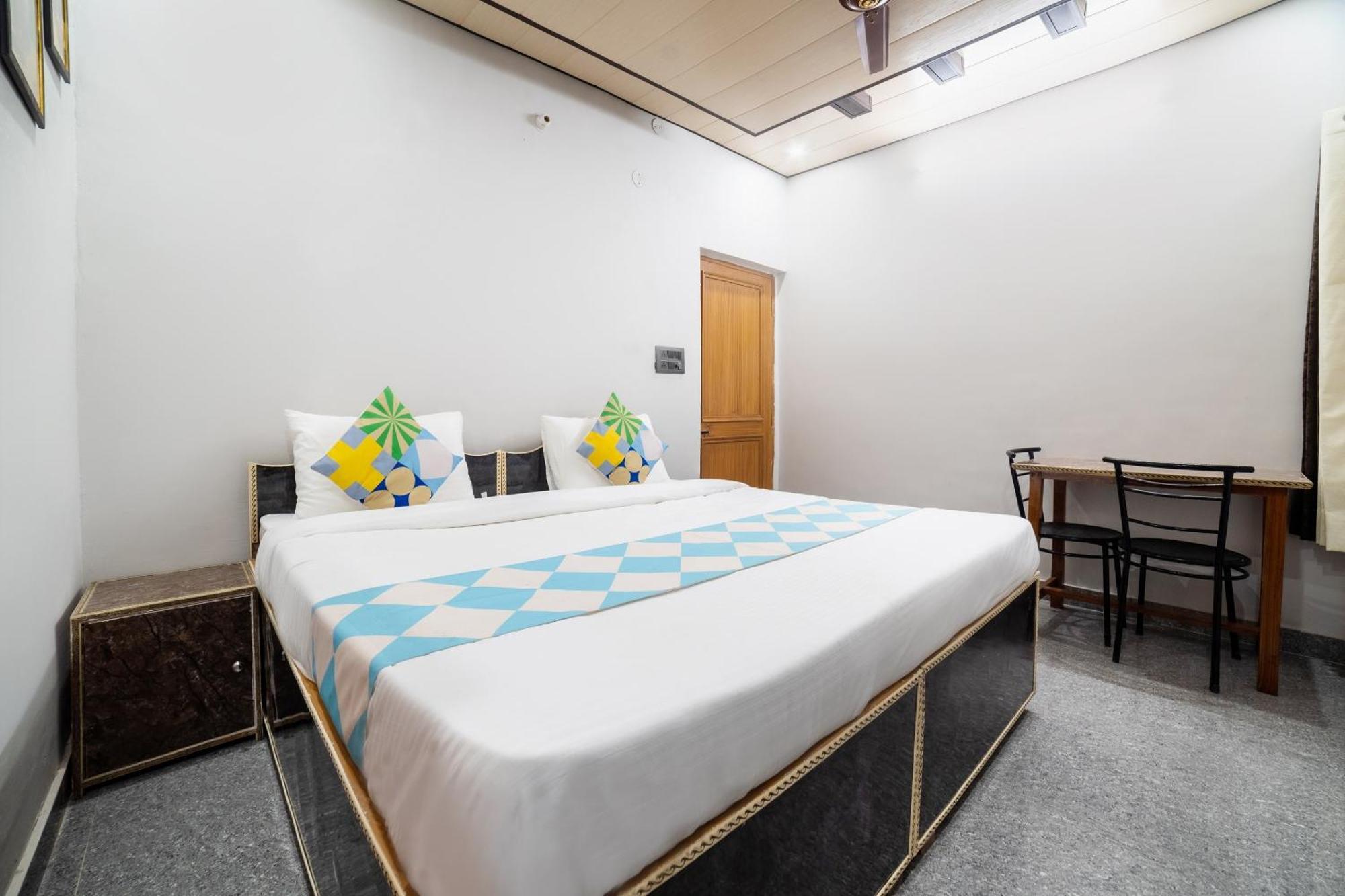 Hotel O Home Gautam Homestay Dehradun Extérieur photo