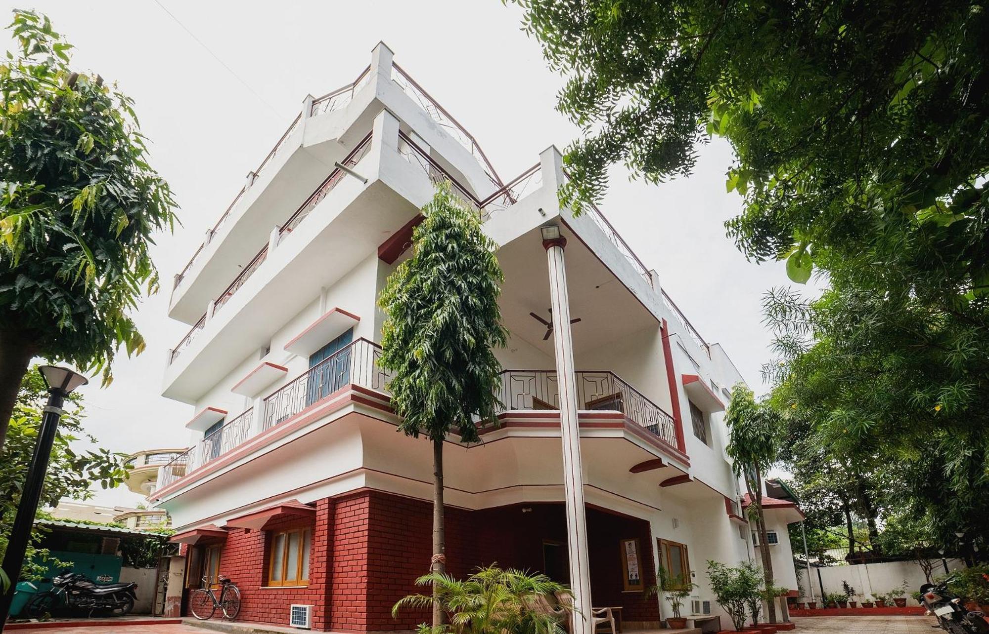 Hotel O Home Gautam Homestay Dehradun Extérieur photo
