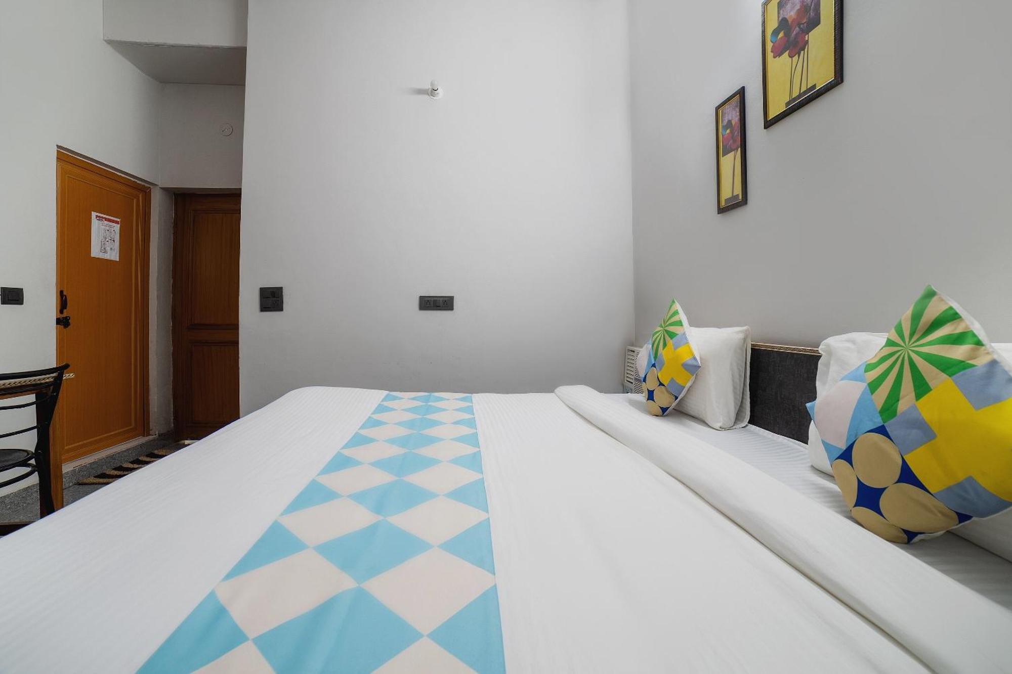 Hotel O Home Gautam Homestay Dehradun Extérieur photo